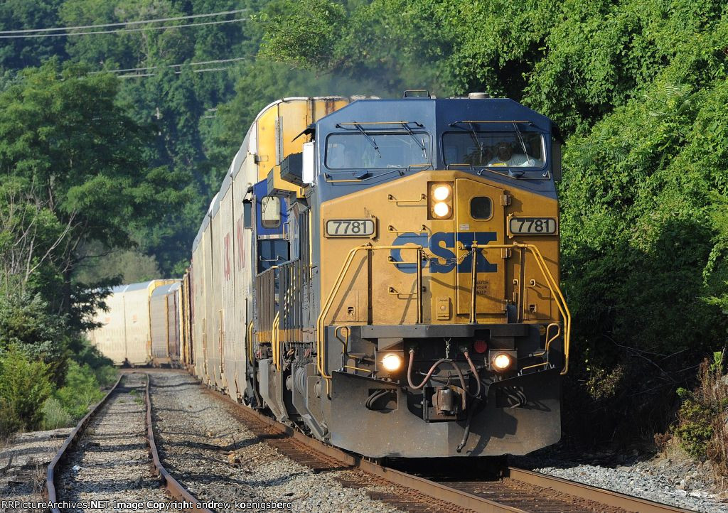 CSX GE C-40-8W 7781