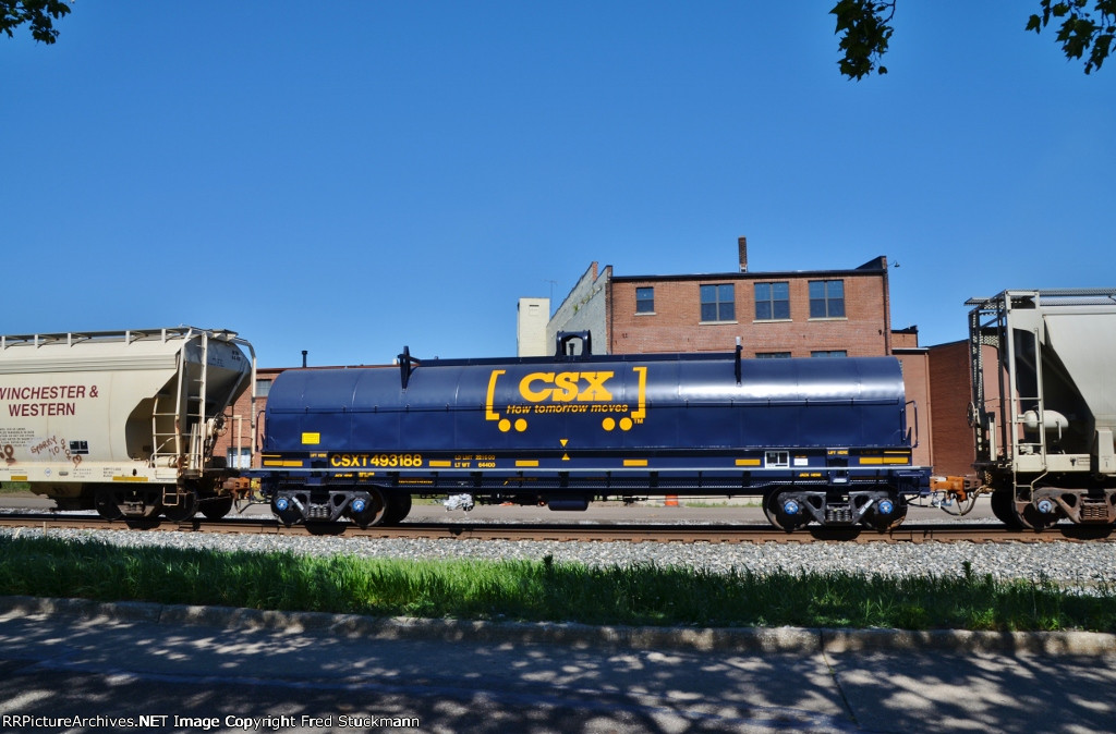 CSX 493188 is new here.