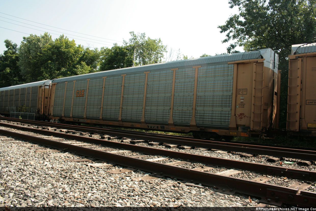 TTGX 820558, CSX Autorack TINX 4736