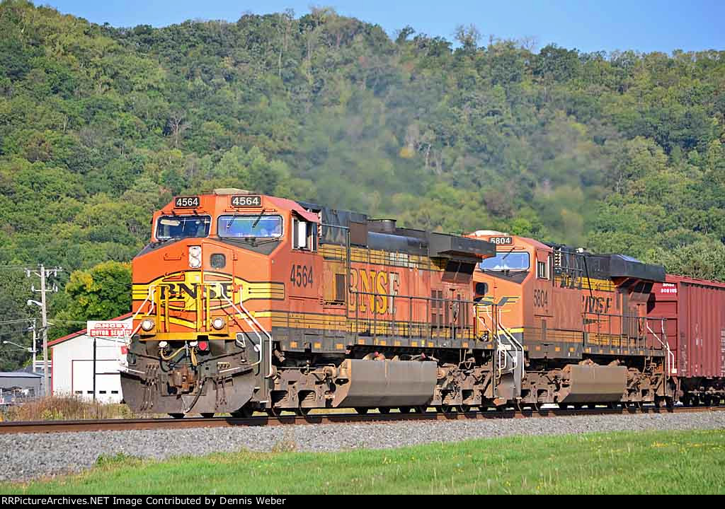 BNSF 4564, CP's River Sub.