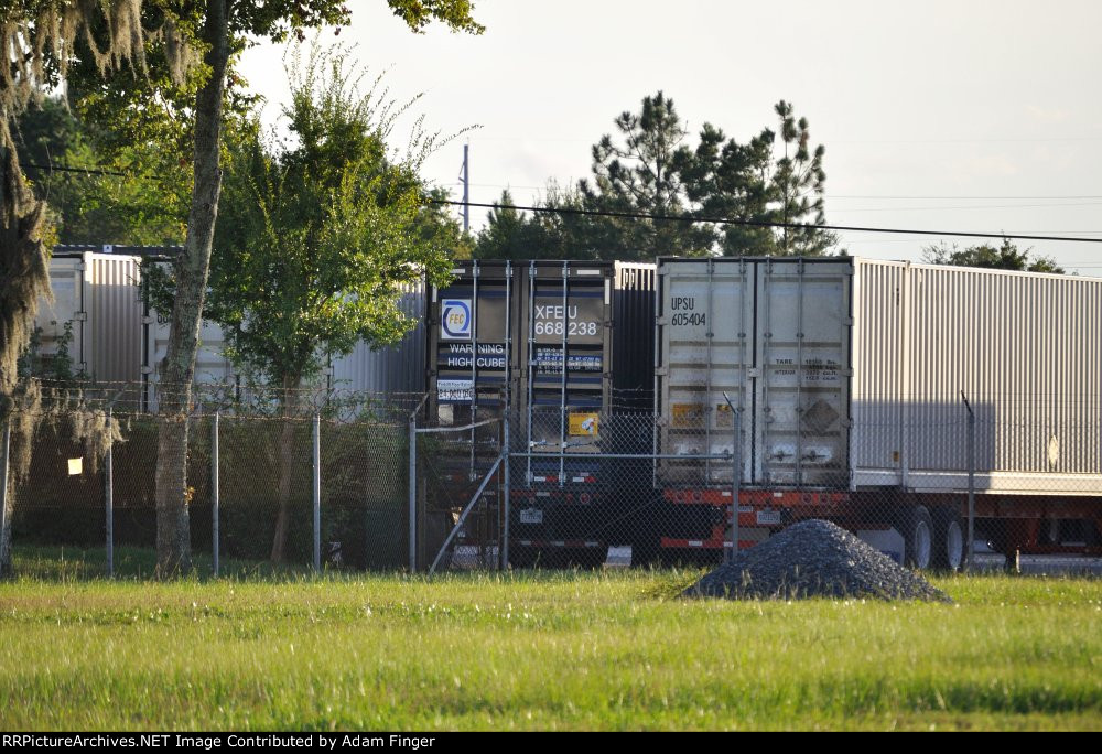 XFEU 668238 FEC Container