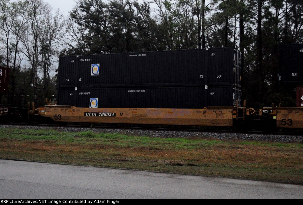 XFEU 668301 FEC Containers