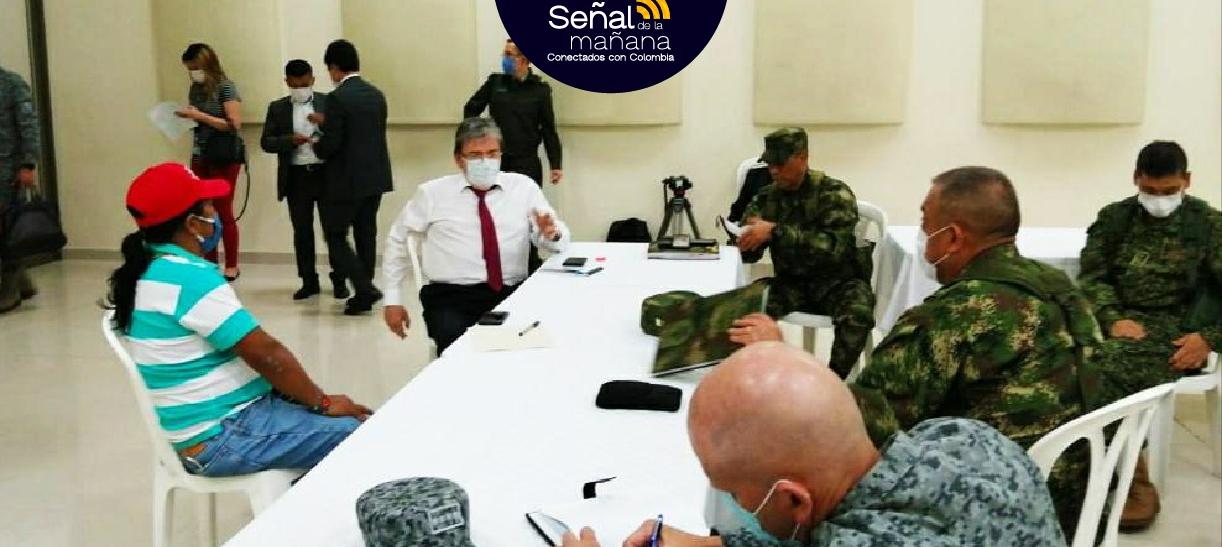 El ministro de Defensa se reunió con el senador Feliciano Valencia luego del atentado