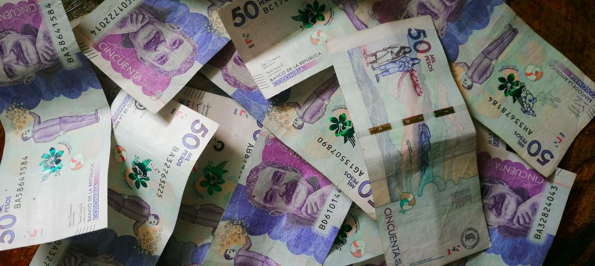 billetes de cincuenta mil