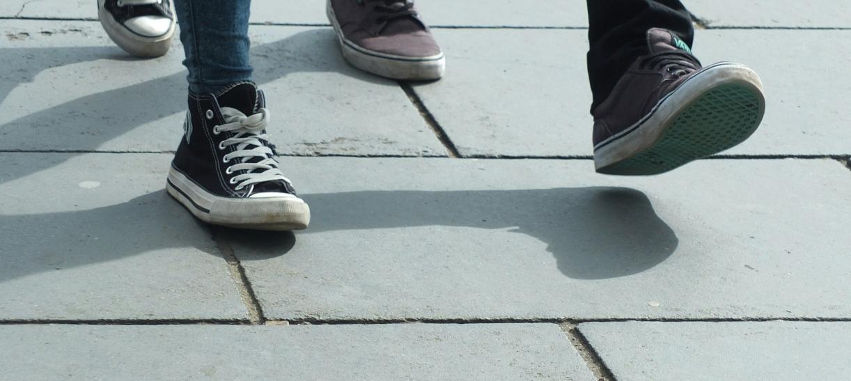 pies de dos personas 