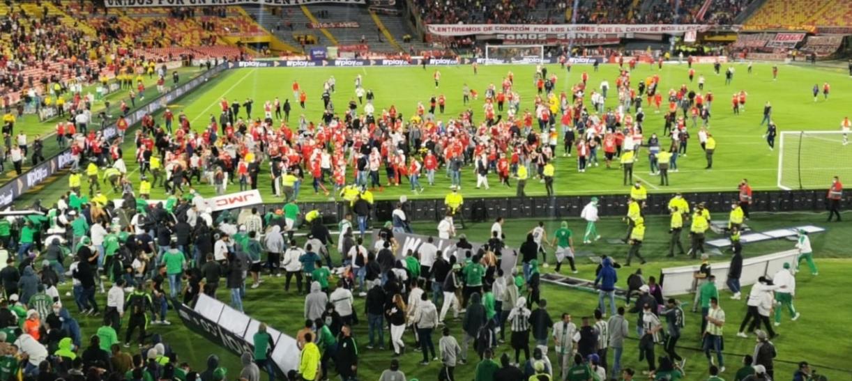 actos violentos en el estadio El Campín