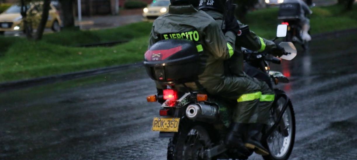Patrulla en calles de Bogotá