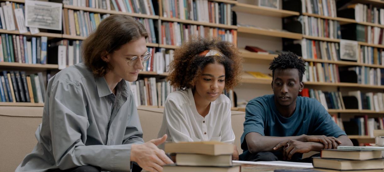 ¿Quieres estudiar? Así puedes postularte a la beca Fest 2022