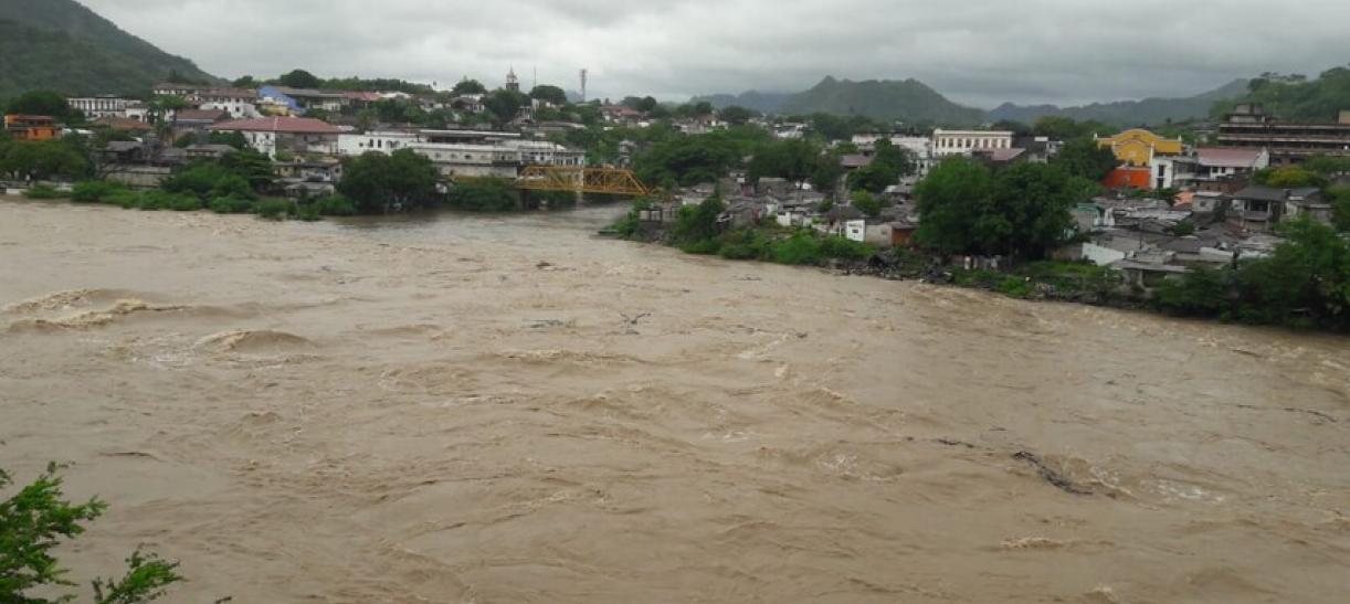Foto del río Magdalena, en Honda. Ilustra nota sobre regiones en alerta por niveles de ríos y crecientes.