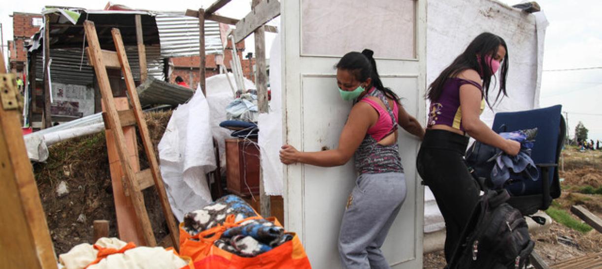 Foto de desalojo en Ciudad Bolívar, Bogotá. Ilustra nota de Cambia Mi Casa 2023.