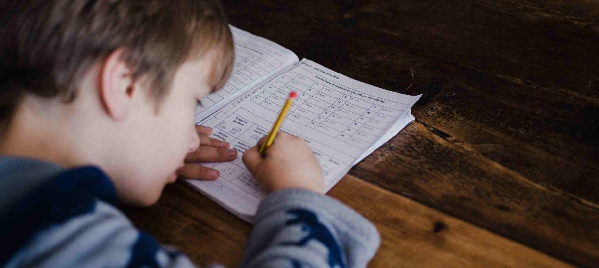 Niños de un colegio privado estudiando. Referencia: incrementos tarifas de las matrículas de los colegios