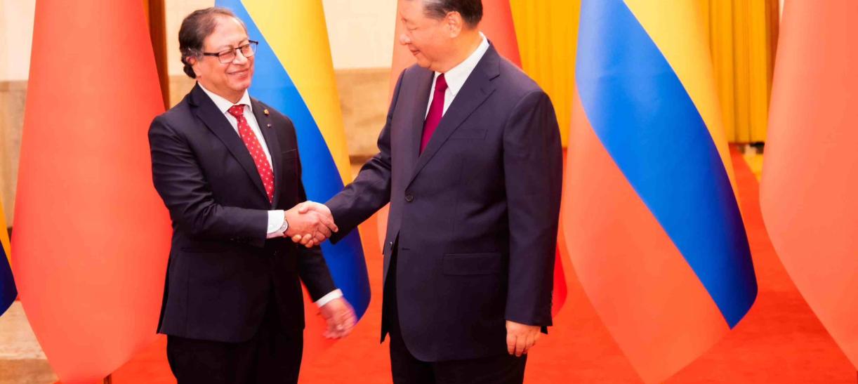 Presidente Gustavo Petro en la reunión con Xi Jinping en China