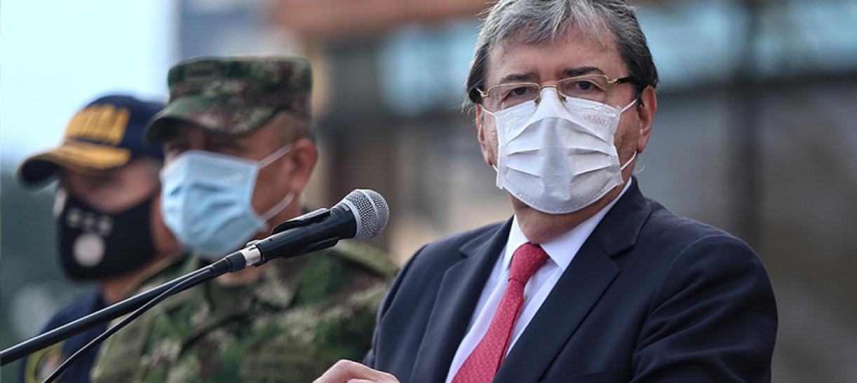 MinDefensa Carlos Holmes