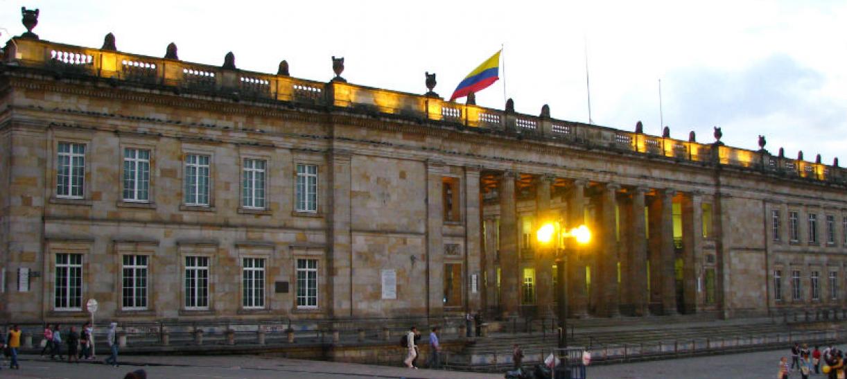 Imagen de la fachada de las instalaciones del Congreso de la República