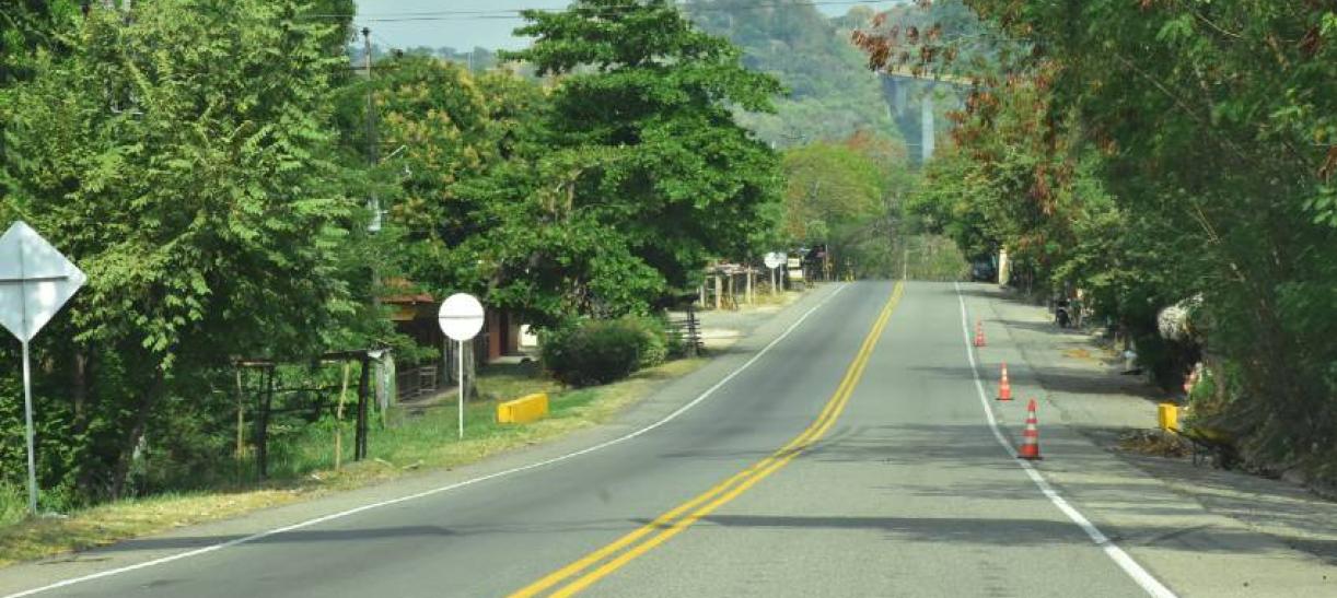 se puede viajar por carretera 