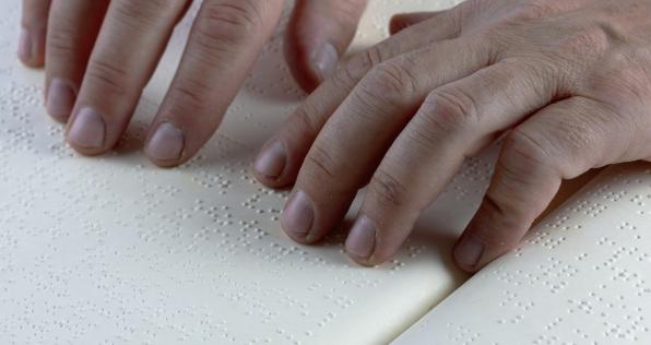 ¿Qué es el sistema Braille y cómo funciona?