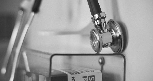 “Muchos pacientes COVID llegan tarde a urgencias”: advierte gremio médico