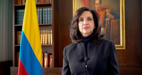 Canciller Claudia Blum renuncia a su cargo 