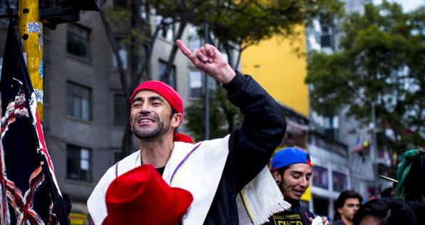 ¿Por qué los jóvenes están saliendo a marchar? Esto explica un experto