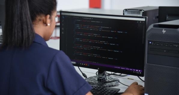 Así puedes inscribirte a los más de 27 mil cupos para estudiar virtualmente en el Sena