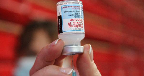 ¡MinSalud confirma segunda dosis de Moderna para semana 12!