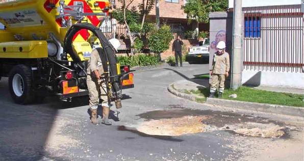 ¿Cómo reportar un hueco en mi barrio? Aquí te lo contamos