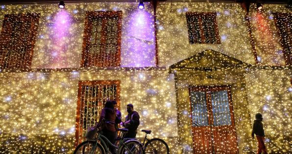 Prográmate con la ciclovía nocturna y otros planes navideños en Colombia