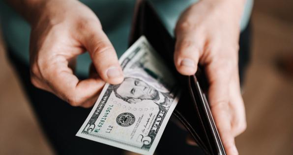 ¿Seguirá subiendo el precio del dólar? Esto responde un experto
