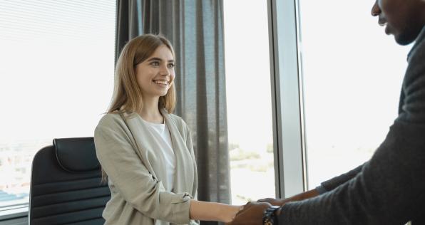 Contrata a un joven: la iniciativa que brinda primeros empleos