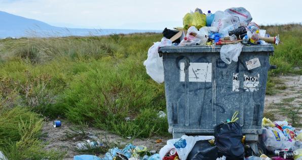 Aprueban proyecto de ley que prohíbe los plásticos de un solo uso