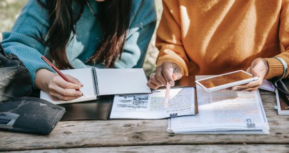 Universidad española ofrece becas de maestría para colombianos: aplica aquí