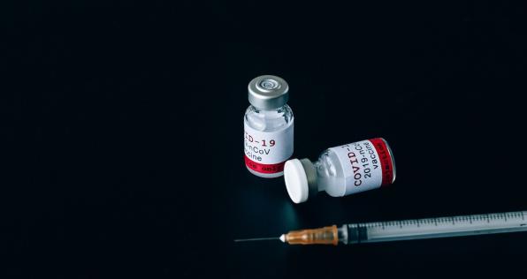 La FDA aprobó las vacunas bivalentes contra el covid-19 de Moderna y Pfizer
