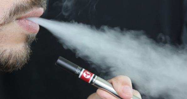 Vapeadores o cigarrillos electrónicos: el peligro que representan para la salud