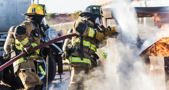 ¿Sueñas con ser bombero? Aplica a empleo con sueldos de casi $3 millones