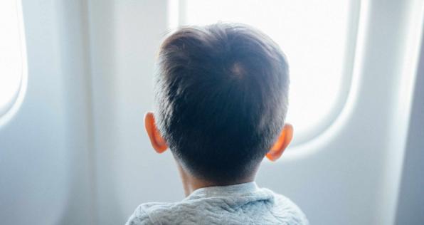 ¿Viajas al exterior con tus hijos menores de edad? Sigue estos consejos