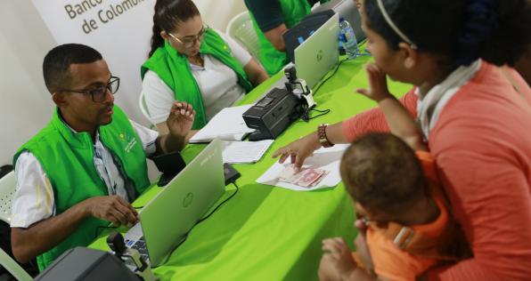 Tránsito a Renta Ciudadana: pico y cédula para cobrar y bancarizarse