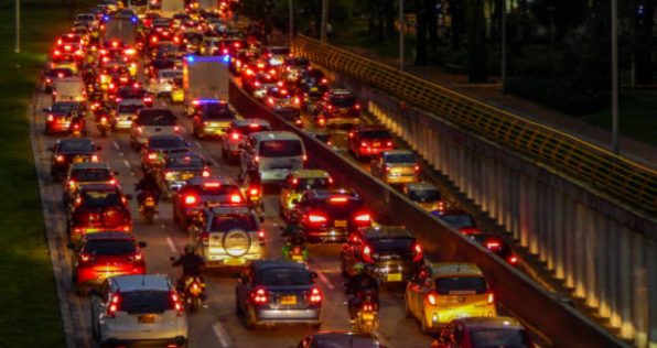 Pico y placa viernes 1 de noviembre en Bogotá
