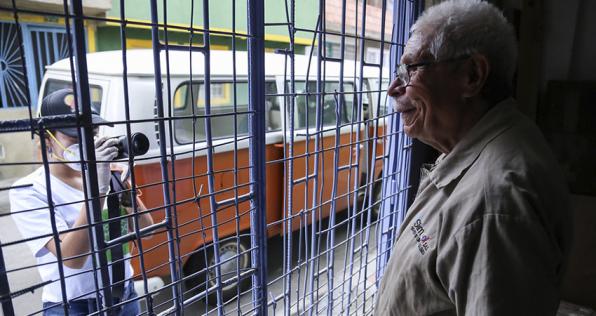 Vida social: ¿reduce riesgo de muerte en adultos mayores?