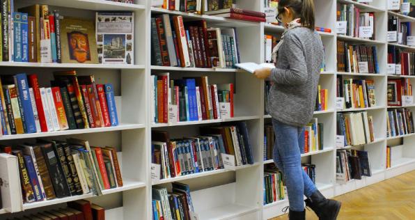 ¡Haz tu pasantía en una biblioteca pública!