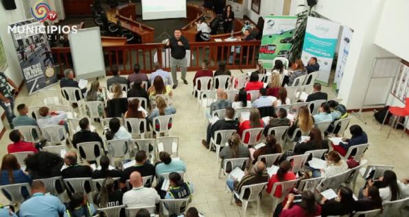 Autoridades antioqueñas se capacitan en temas de tránsito