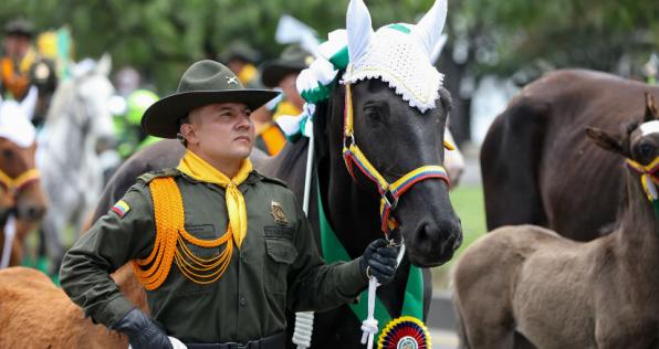 Colombianos remisos podrán sacar libreta militar a $124.500