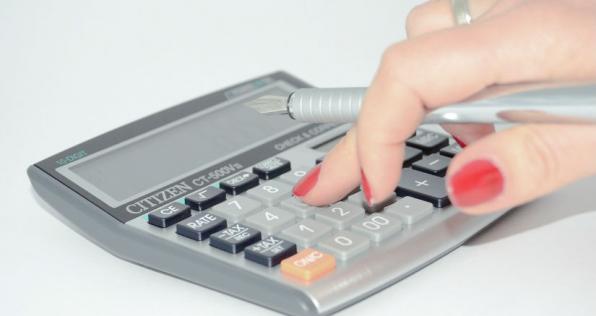 ¡Calcula tu liquidación en dos sencillos pasos! 