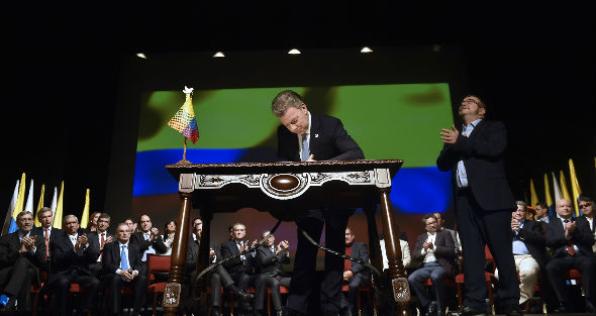 "Que la palabra sea la única arma de los colombianos": Rodrigo Londoño 