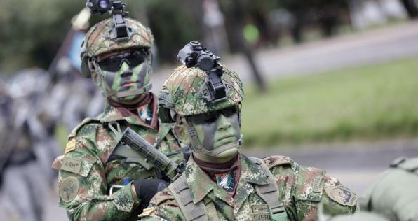 El Desfile Militar protagonizó la conmemoración del 20 de julio 