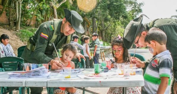 La labor de Antinarcóticos con los jóvenes colombianos