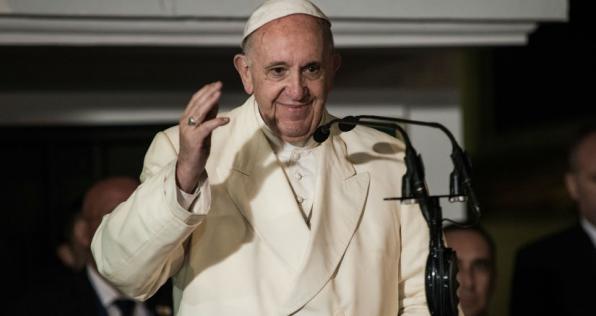 &quot;Colombia necesita del amor convertido en hechos de no violencia&quot;: Papa Francisco