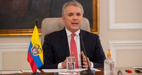 “Los fallos se acatan, pero las fallas se discuten y corrigen”: presidente Duque