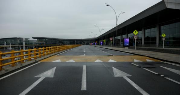 Duque, contundente: 'no se abren los vuelos internacionales'
