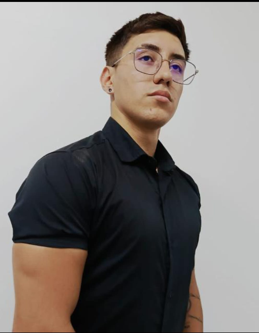 Daniel Steven Santamaría Fontecha, asistente de escenografía, Subgerencia de Televisión 