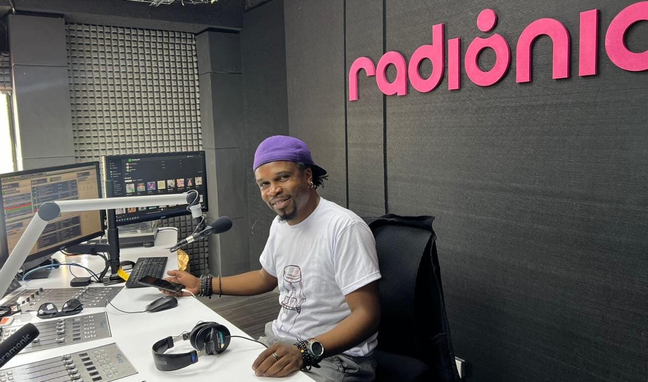 David Rentería Lozano, Radiónica